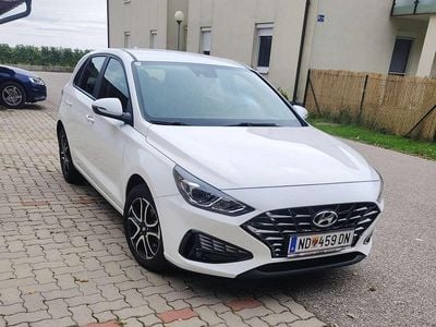 Weiß Gebraucht 2021 Hyundai i30 Limousine | € 14.700 (Fairer Preis)