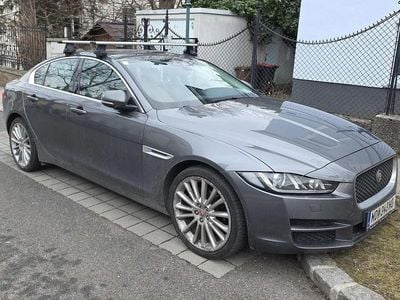 Gebraucht Jaguar XE Prestige 179 PS (131 kW) 2015 Grau Limousine
