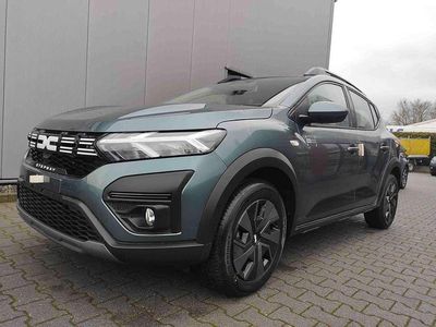 Grün Neu 2025 Dacia Sandero Expression Limousine | € 23.271 (Teuer)