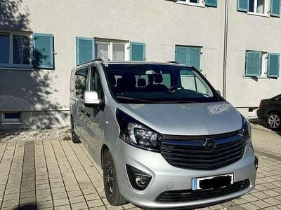 Gebraucht 2016 Opel Vivaro S Van / Kleinbus | € 15.900
