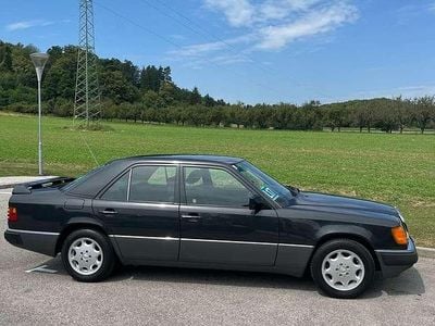 Gebraucht 1991 Mercedes E200 | € 7.900