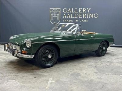 Dunkelgrün Gebraucht 1966 MG B Cabrio | € 23.950