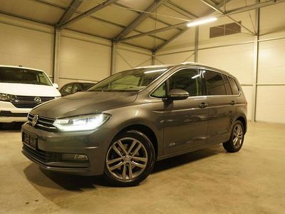 Grau Gebraucht 2020 VW Touran Highline Van / Kleinbus | € 24.990 (Fairer Preis)