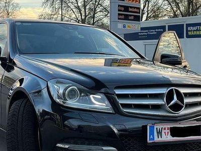 Gebraucht Mercedes C200 136 PS (100 kW) 2013 Schwarz Limousine