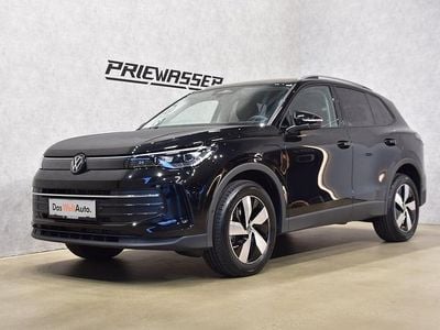 Schwarz metallic Neu 2025 VW Tiguan SUV | € 44.950 (Superpreis)