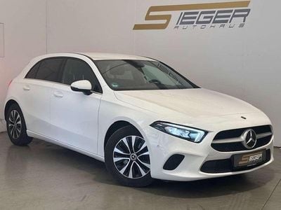 Gebraucht Mercedes A180 116 PS (85 kW) 2022 Weiß Limousine