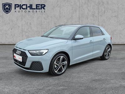 Mittelgrau metallicperleffekt Neu 2025 Audi A1 Sportback Design Kleinwagen | € 29.290 (Teuer)