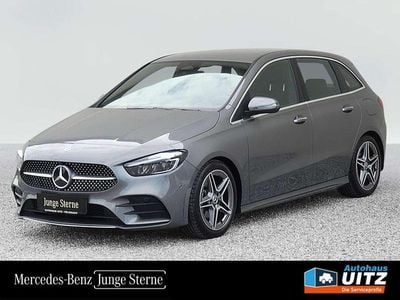 Grau Gebraucht 2024 Mercedes 180 AMG line Limousine | € 37.770 (Fairer Preis)