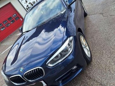 Gebraucht BMW 114 Sport Line 95 PS (69 kW) 2015 Blau Kleinwagen