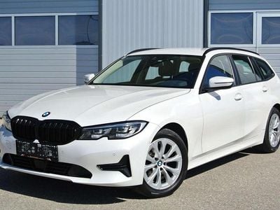 Weiß Gebraucht 2022 BMW 320 Advantage Kombi | € 24.990 (Fairer Preis)