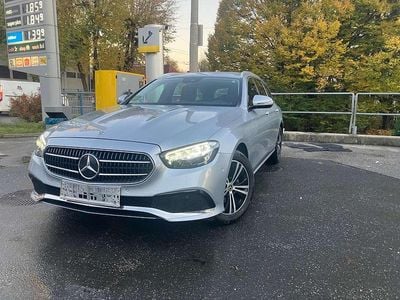Silber Gebraucht 2022 Mercedes E220 Avantgarde Kombi | € 29.500 (Guter Preis)