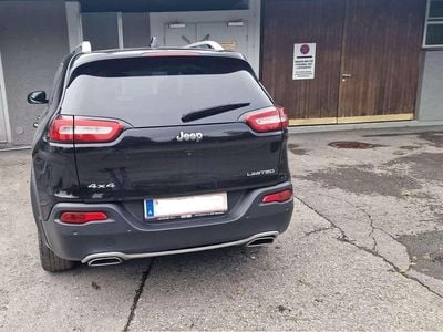 Schwarz Gebraucht 2016 Jeep Cherokee Limited SUV | € 9.800 (Superpreis)