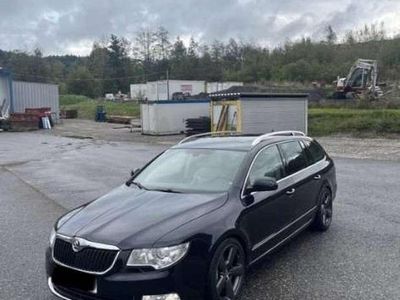 Gebraucht 2010 Skoda Superb Elegance Kombi | € 5.000