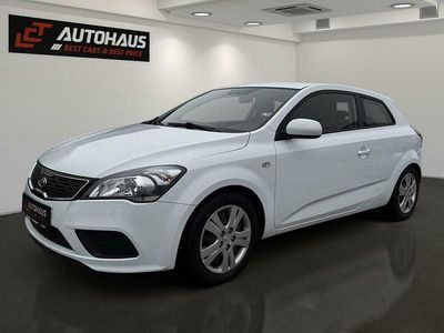 Weiß Gebraucht 2012 Kia ProCeed Limousine | € 3.880