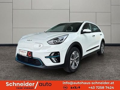 Weiß Gebraucht 2022 Kia e-Niro Silver SUV | € 21.877 (Superpreis)