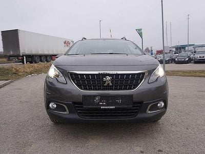 Gebraucht Peugeot 2008 Signature Sky 83 PS (61 kW) 2019 Grau SUV