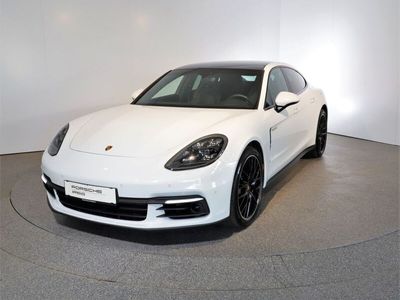 Porsche Panamera 4