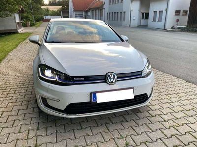 gebraucht VW e-Golf 358 kWh Wärmepumpe CCS Led Standh.