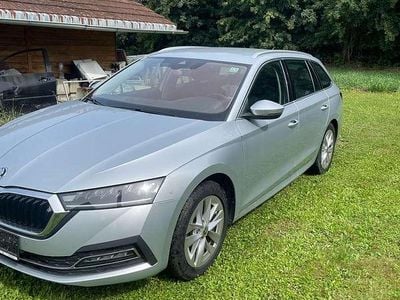 Silber Gebraucht 2021 Skoda Octavia Ambition Kombi | € 18.490 (Fairer Preis)