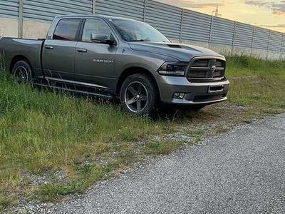 Grau Gebraucht 2011 RAM 1500 Abholung | € 24.800