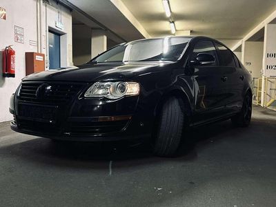 Schwarz Gebraucht 2005 VW Passat Trendline Limousine | € 5.000