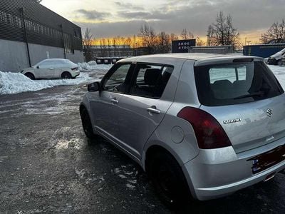 Gebraucht Suzuki Swift GL 69 PS (50 kW) 2005 Silber Limousine