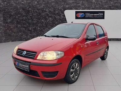 Rot Gebraucht 2005 Fiat Punto Limousine | € 2.980