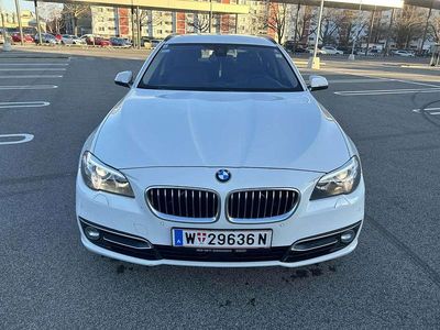 Gebraucht BMW 520 Luxury Line 190 PS (139 kW) 2016 Weiß Kombi