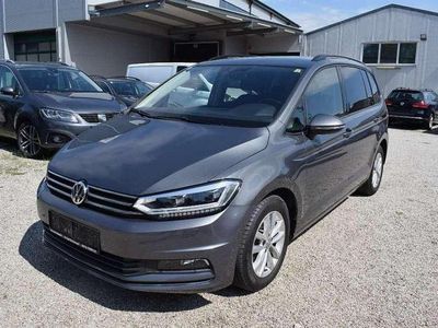 Gebraucht VW Touran Comfortline 116 PS (85 kW) 2017 Grau Van / Kleinbus