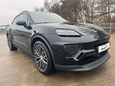Schwarz Gebraucht 2025 Porsche Macan Sport SUV | € 85.980