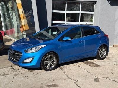 Gebraucht Hyundai i30 GO! 101 PS (74 kW) 2016 Limousine