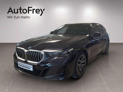 Grau Gebraucht 2024 BMW 520 Comfort Edition Kombi | € 64.890 (Etwas zu teuer)