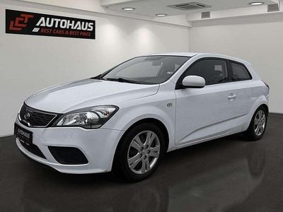 Gebraucht Kia ProCeed 90 PS (66 kW) 2012 Weiß Limousine