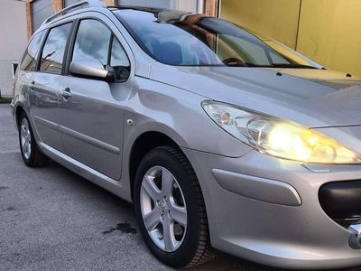 Silber Gebraucht 2005 Peugeot 307 Active Kombi | € 1.950