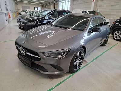 Grau Gebraucht 2021 Mercedes CLA220 Shooting Brake Kombi | € 26.990 (Guter Preis)
