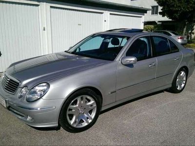 Mercedes E200