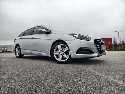 Silber Gebraucht 2015 Hyundai i40 Kombi | € 13.900