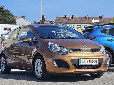Gebraucht Kia Rio 69 PS (50 kW) 2012 Braun Limousine