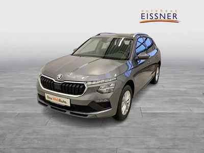 Mittelgrau metallic Neu 2026 Skoda Kamiq Selection SUV | € 31.490 (Etwas zu teuer)