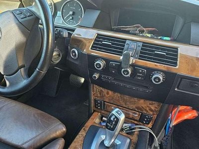 Blau Gebraucht 2009 BMW 525 Kombi | € 5.000 (Etwas zu teuer)