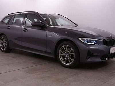 Grau Gebraucht 2022 BMW 320e Sport Line Kombi | € 25.990 (Guter Preis)