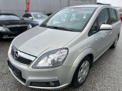 gebraucht Opel Zafira 22 Benzin