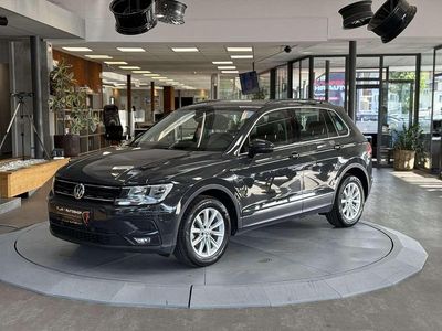Grau Gebraucht 2018 VW Tiguan SUV | € 21.960 (Fairer Preis)
