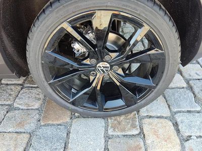 Rot Neu 2025 VW T-Roc IQ Drive SUV | € 40.594 (Teuer)