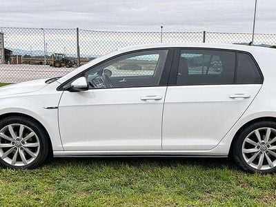 Weiß Gebraucht 2017 VW Golf VII R-line Limousine | € 16.190 (Fairer Preis)