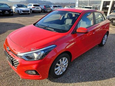 Gebraucht Hyundai i20 84 PS (61 kW) 2020 Rot Kleinwagen