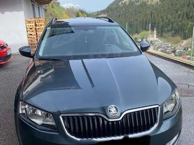 gebraucht Skoda Octavia Combi 16 TDI Ambition 4x4