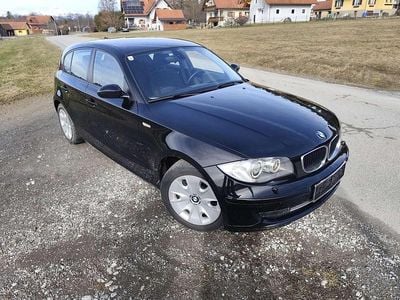 Gebraucht BMW 116 122 PS (89 kW) 2008 Schwarz Kleinwagen