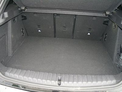 Gebraucht BMW 120 Efficient Dynamics 156 PS (114 kW) 2024 Schwarz Kleinwagen