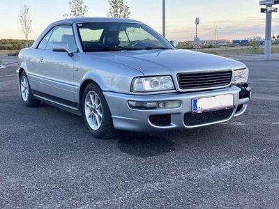 Silber Gebraucht 1999 Audi Cabriolet Cabrio | € 3.000